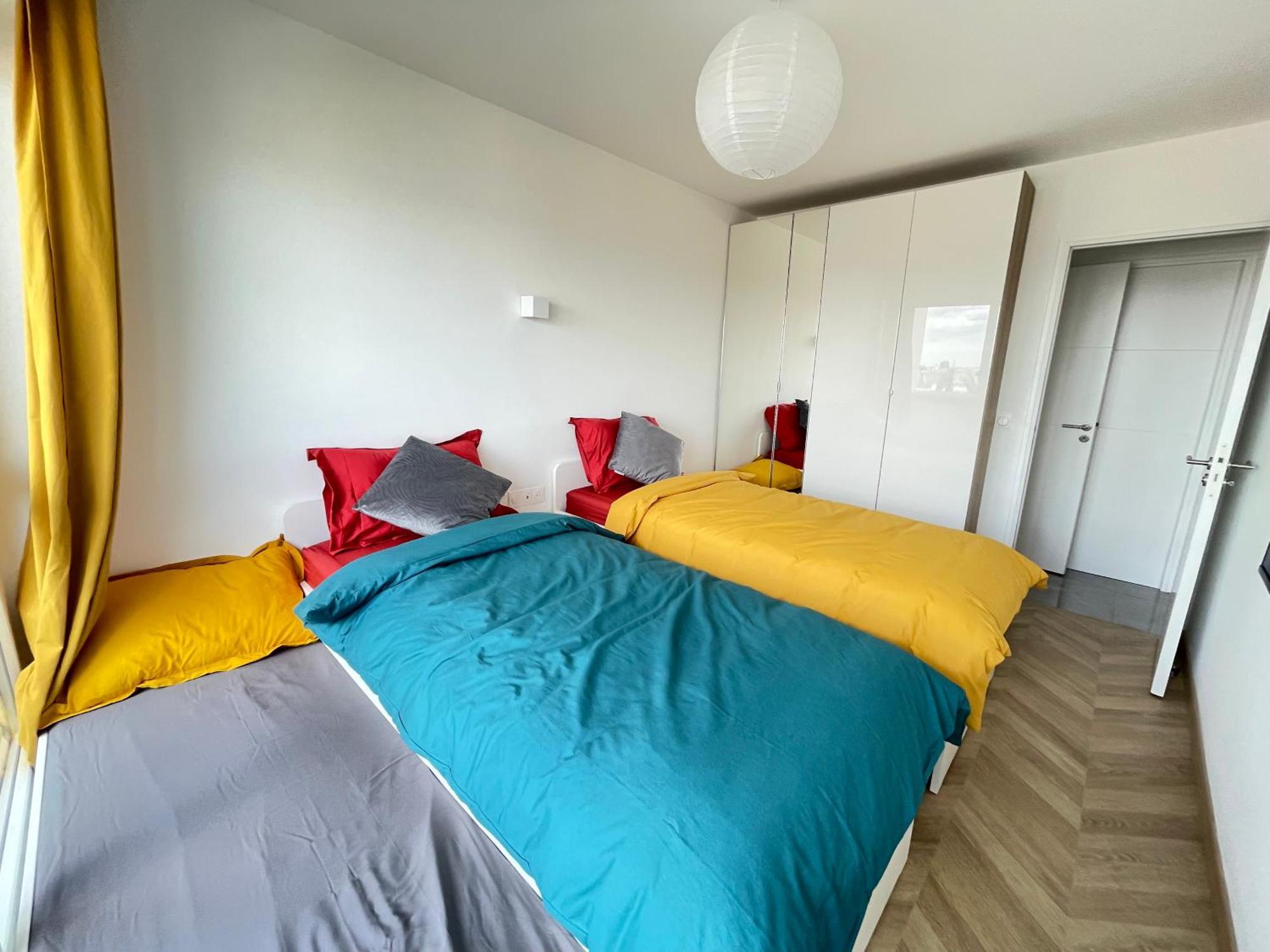 Paris Pantin Magnifique Appartement 4 Pieces De 108M2 Avec 2 Parking Interieur - Tres Cosy Pour 1 A 12 Personnes - Entierement Refait A Neuf Entire Apartment Luxurious And Warm - Pantin Paris 19 Eme Free Wifi Gratuit Екстериор снимка