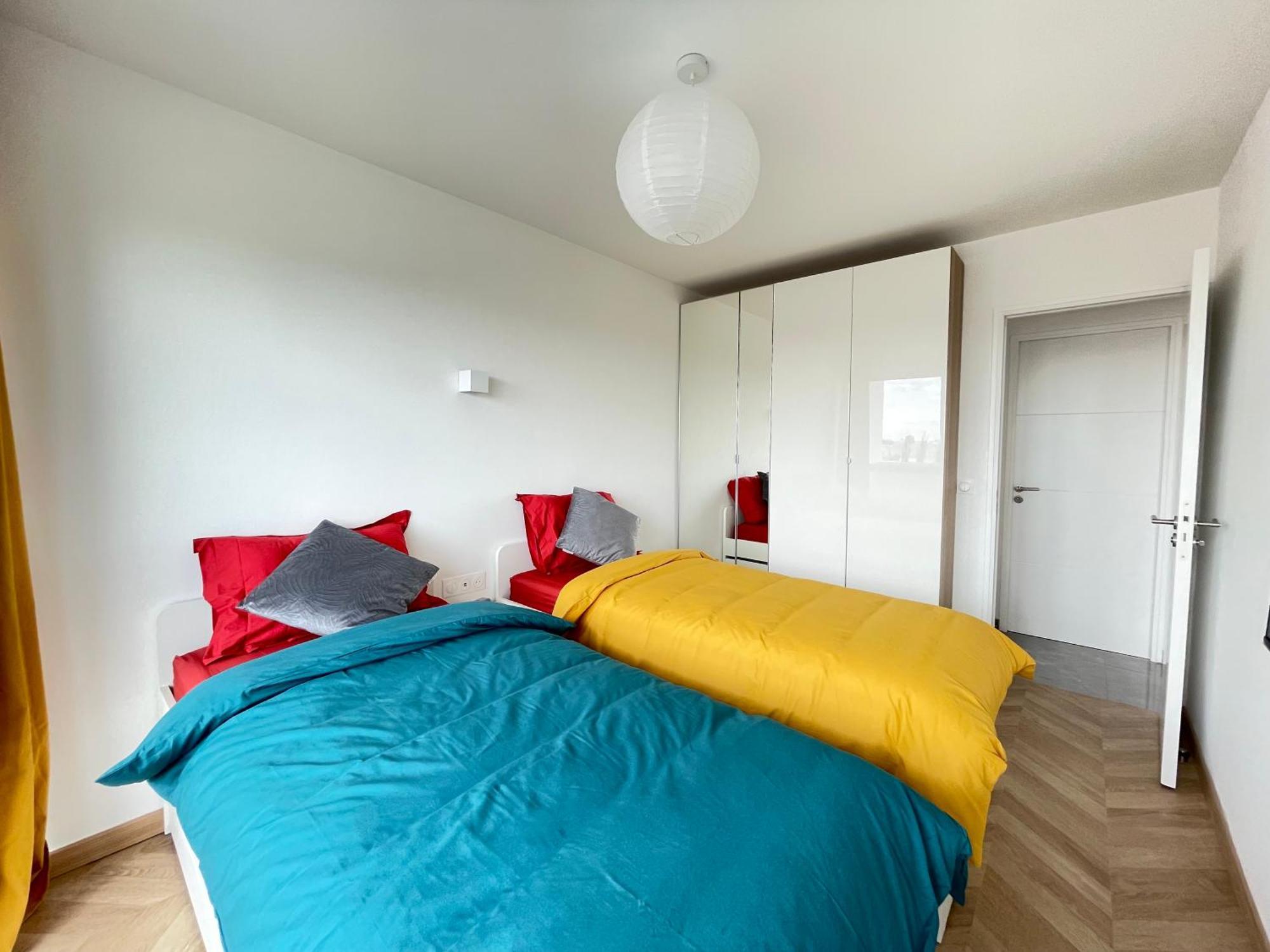 Paris Pantin Magnifique Appartement 4 Pieces De 108M2 Avec 2 Parking Interieur - Tres Cosy Pour 1 A 12 Personnes - Entierement Refait A Neuf Entire Apartment Luxurious And Warm - Pantin Paris 19 Eme Free Wifi Gratuit Екстериор снимка