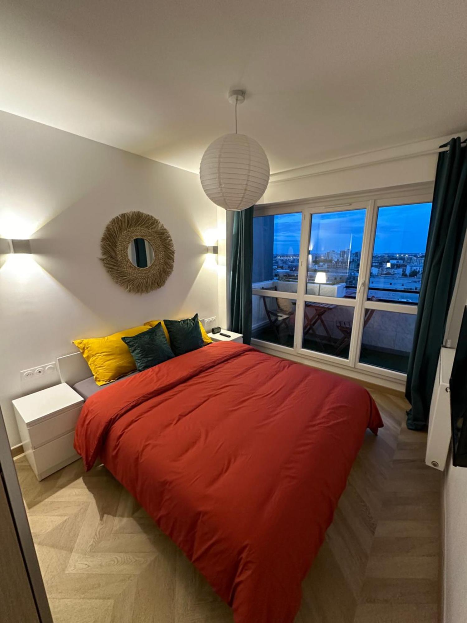 Paris Pantin Magnifique Appartement 4 Pieces De 108M2 Avec 2 Parking Interieur - Tres Cosy Pour 1 A 12 Personnes - Entierement Refait A Neuf Entire Apartment Luxurious And Warm - Pantin Paris 19 Eme Free Wifi Gratuit Екстериор снимка