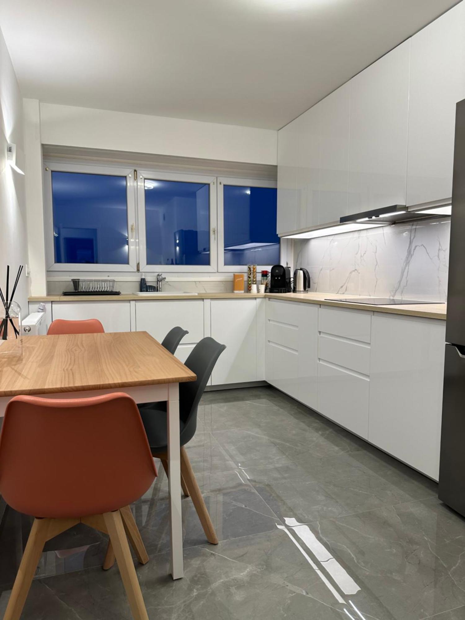 Paris Pantin Magnifique Appartement 4 Pieces De 108M2 Avec 2 Parking Interieur - Tres Cosy Pour 1 A 12 Personnes - Entierement Refait A Neuf Entire Apartment Luxurious And Warm - Pantin Paris 19 Eme Free Wifi Gratuit Екстериор снимка